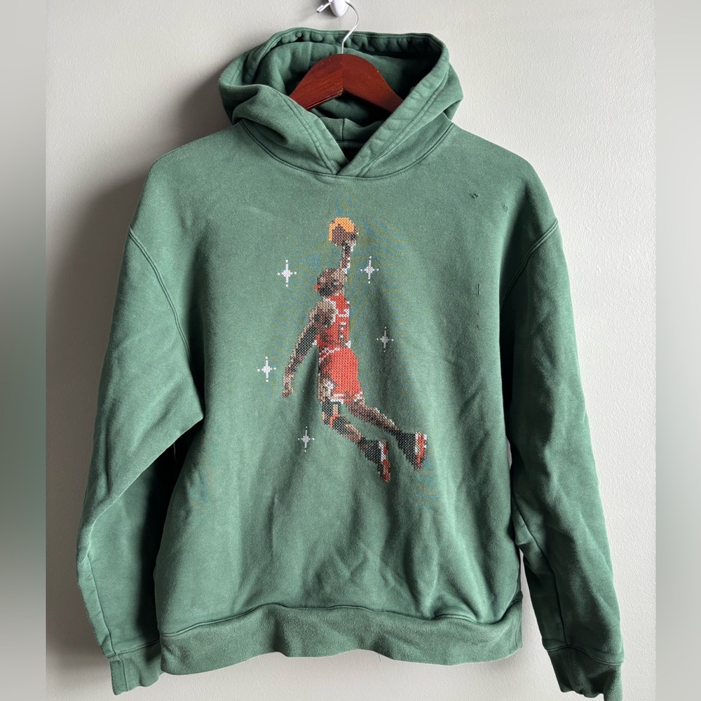 Jordan Essentials Graphic Holiday Hoodie